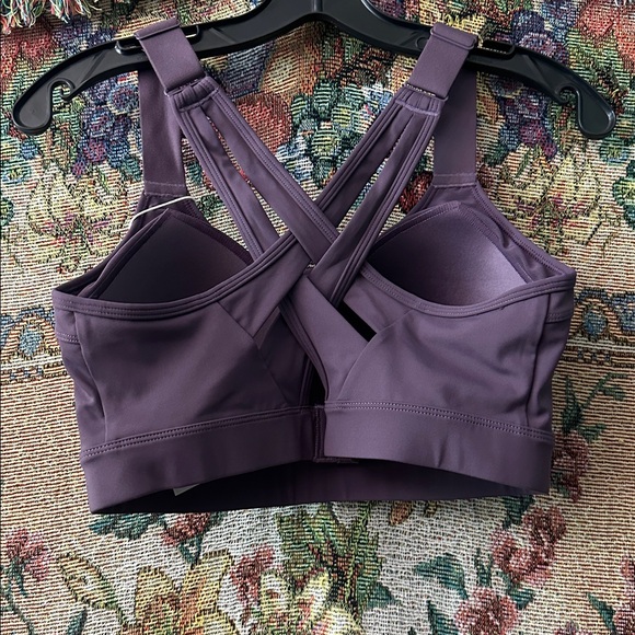 Yvette sports bra - Picture 2 of 3